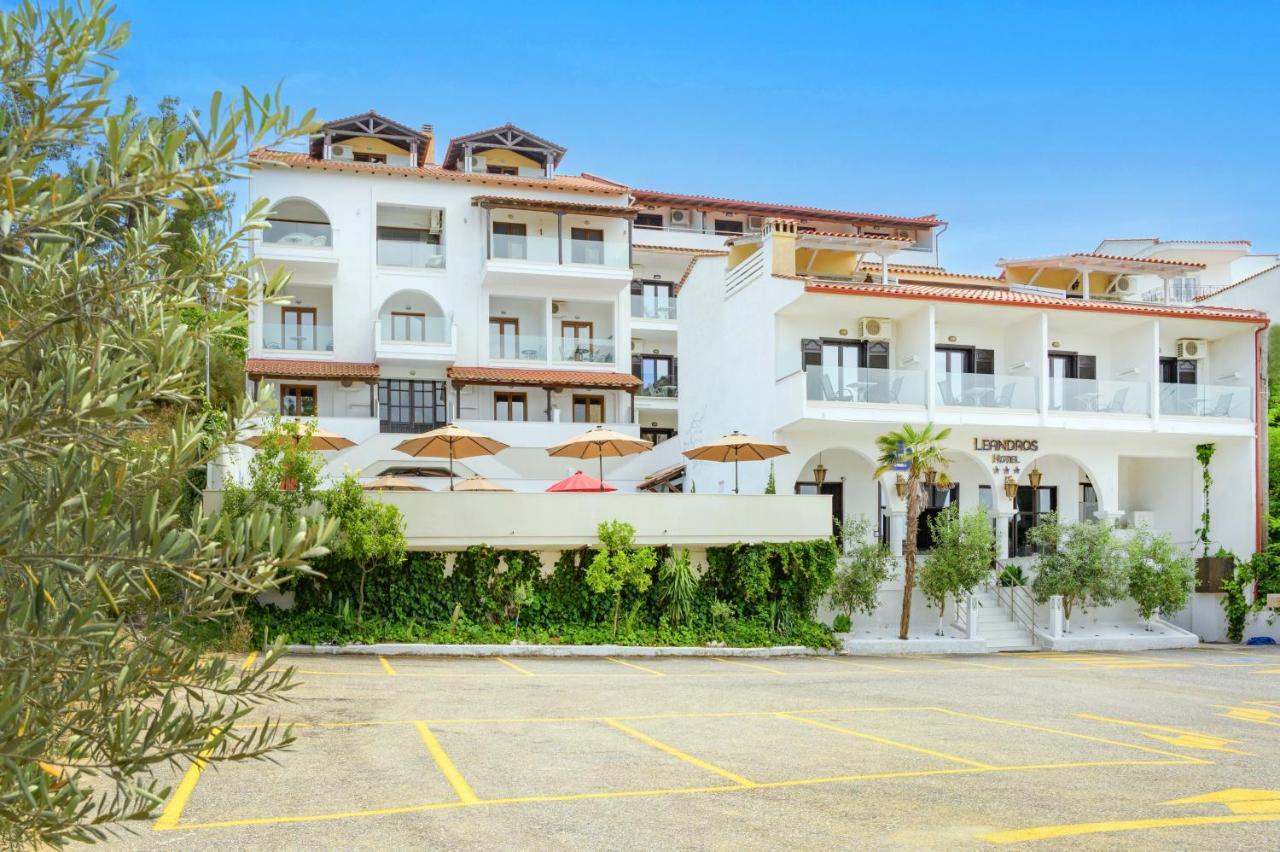 Leandros Hotel Nea Roda Exterior foto
