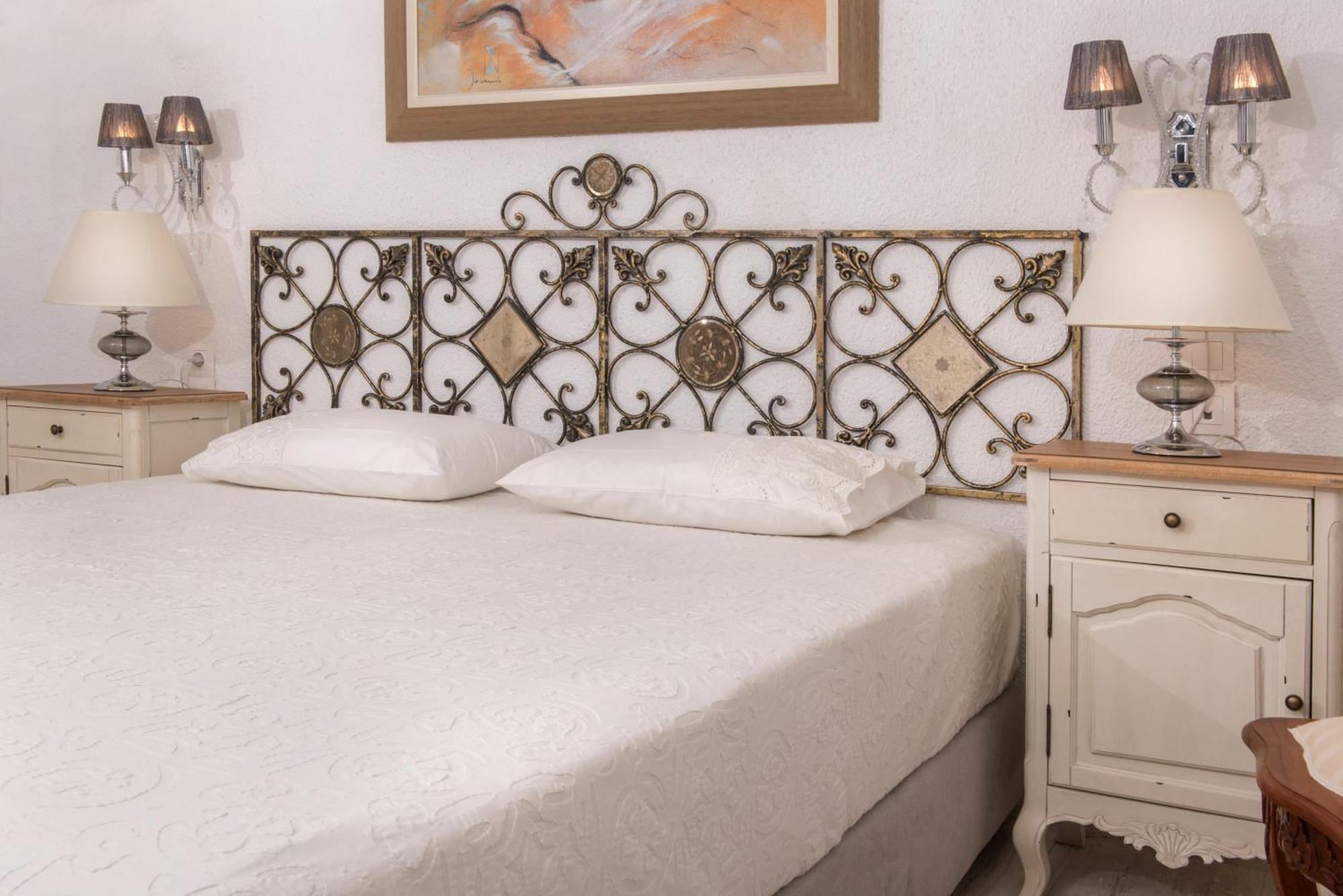 Leandros Hotel Nea Roda Zimmer foto